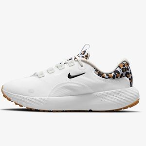Nike React Escape Rn